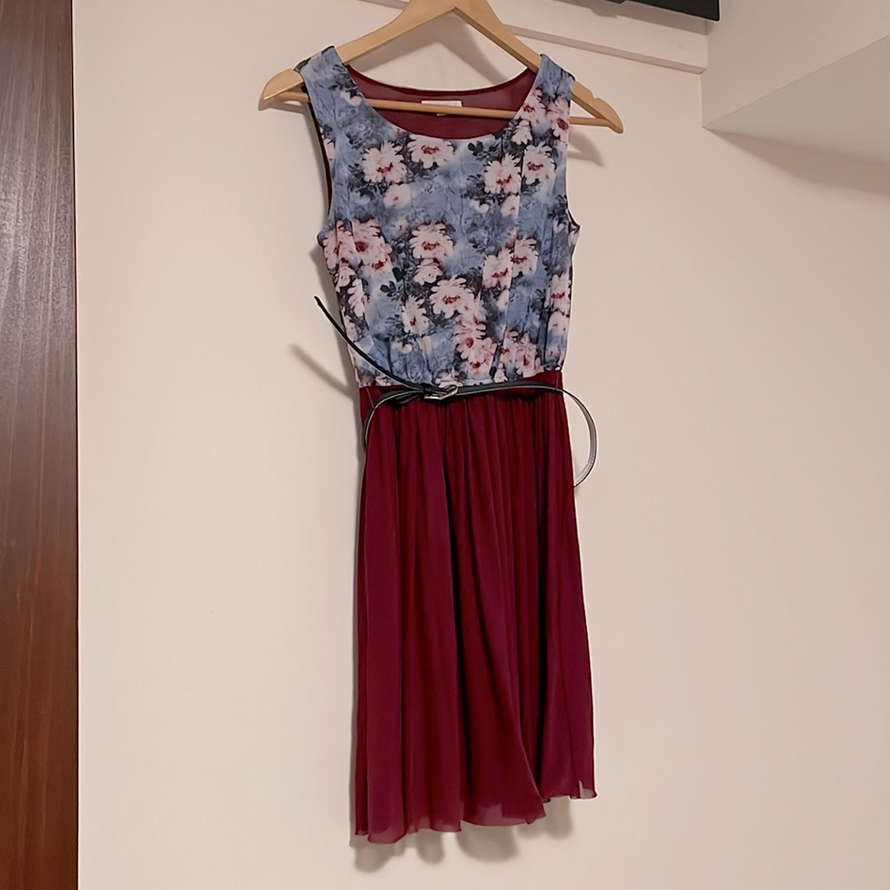 Blue floral with red skirt dress w/ included black belt, women size small